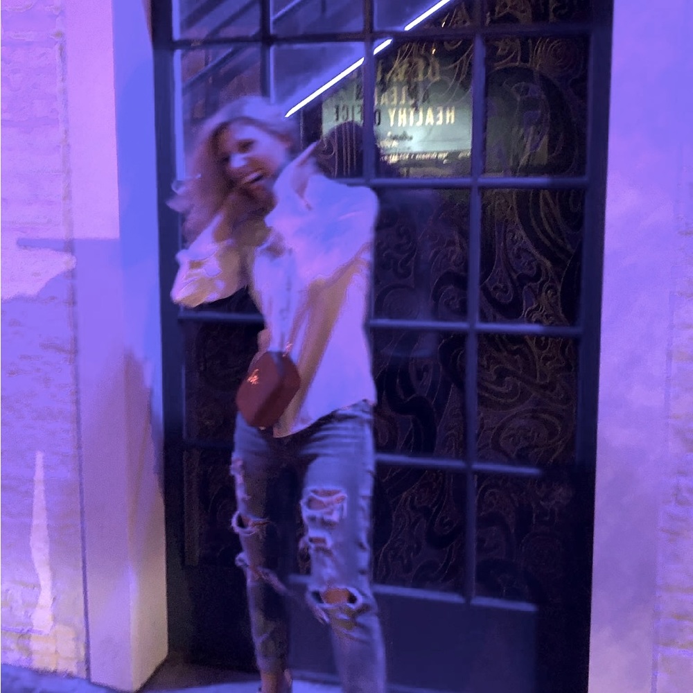 Meet your Posher, Becca